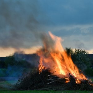 Osterfeuer....... Werner Schuffenhauer
